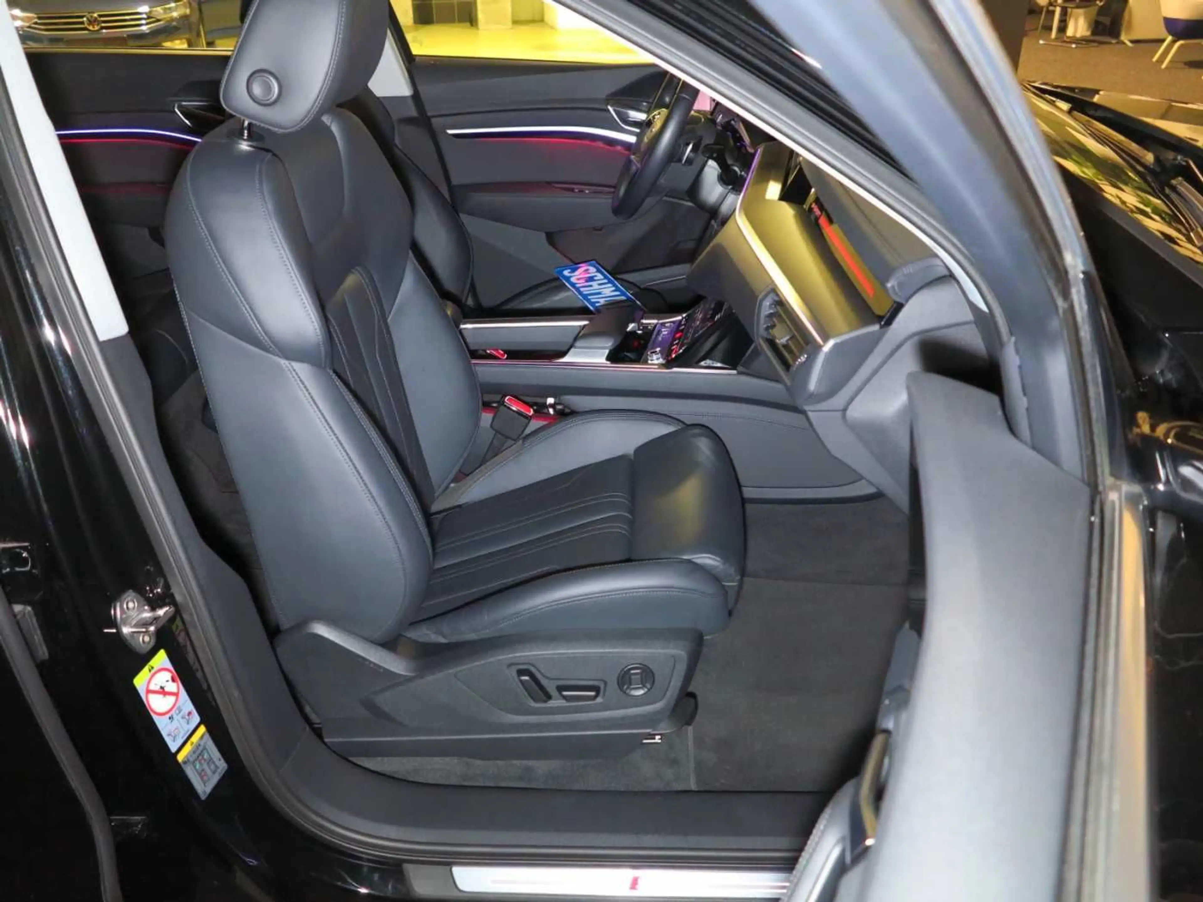 Audi e-tron Sportback 55 quattro S line Leder Navi — photo 11