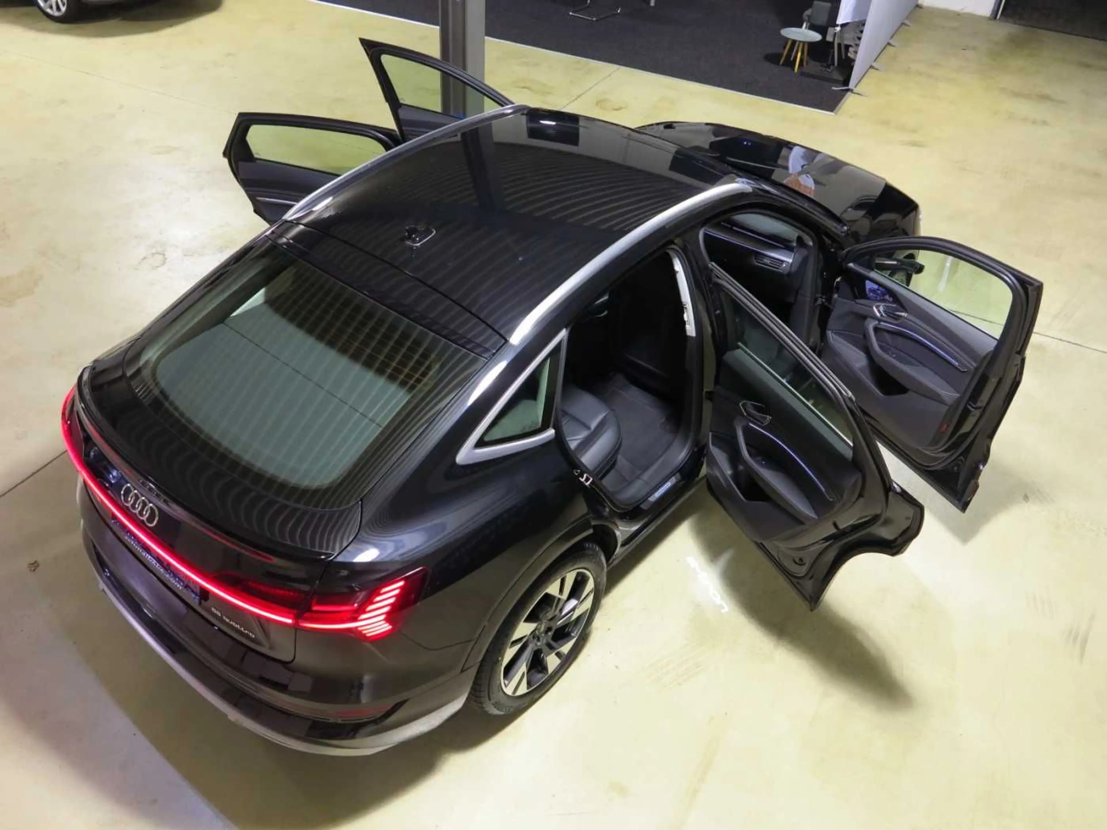 Audi e-tron Sportback 55 quattro S line Leder Navi — photo 15