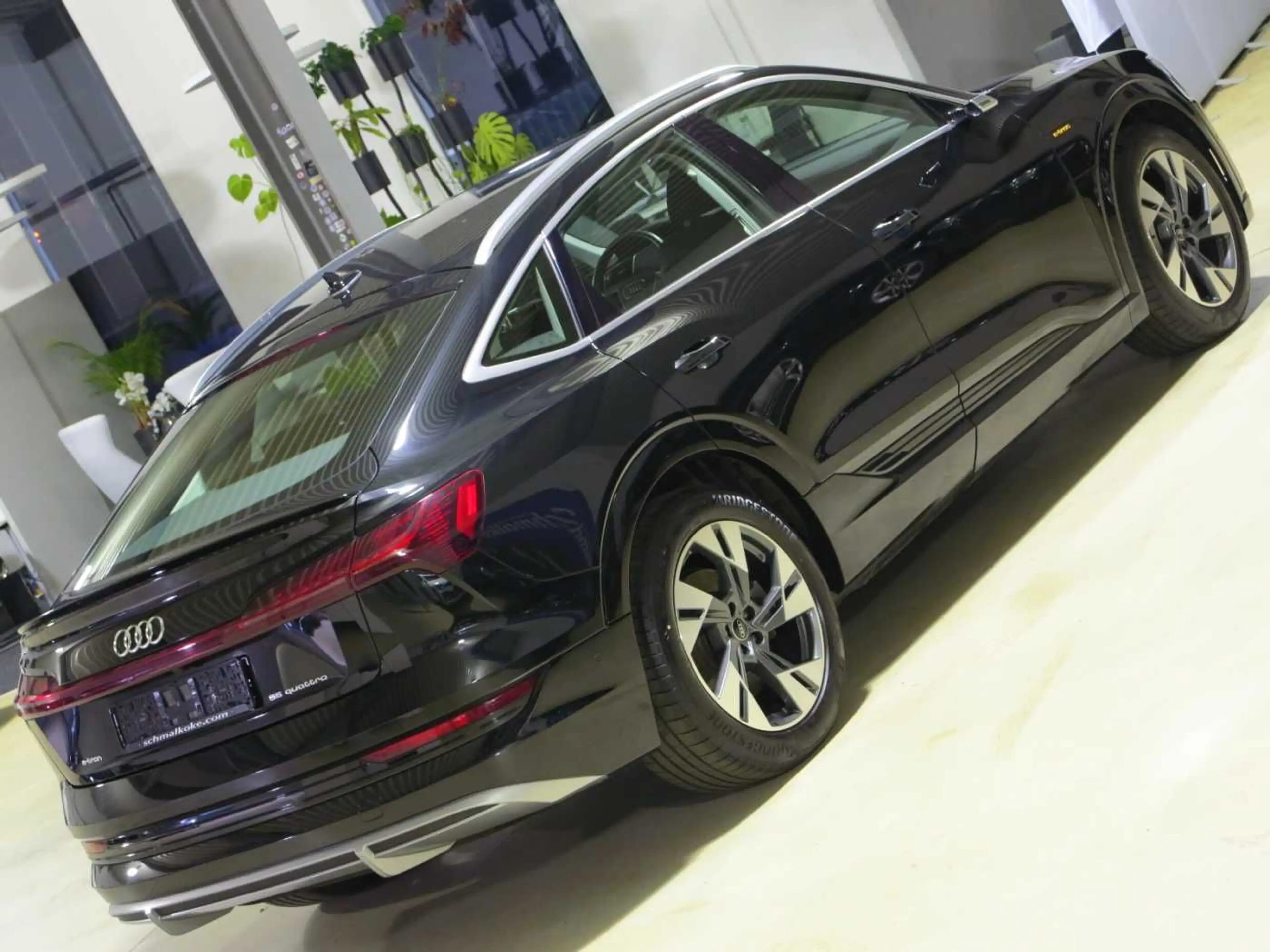 Audi e-tron Sportback 55 quattro S line Leder Navi — photo 3