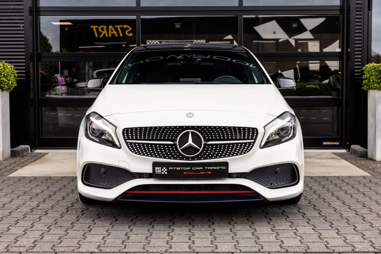 Mercedes-Benz A 250 Sport AMG, Pano, Full, Onderhouden!! Wit - 2