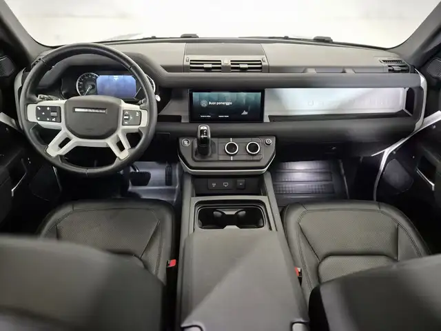 Land Rover Defender view 4