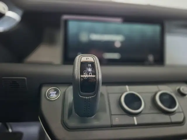 Land Rover Defender view 11