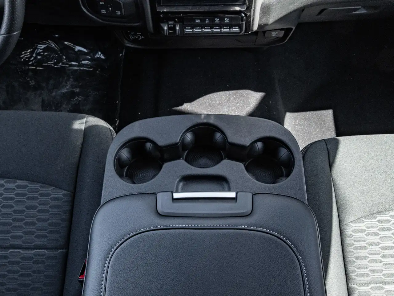 RAM 2500 снимка RAM 2500