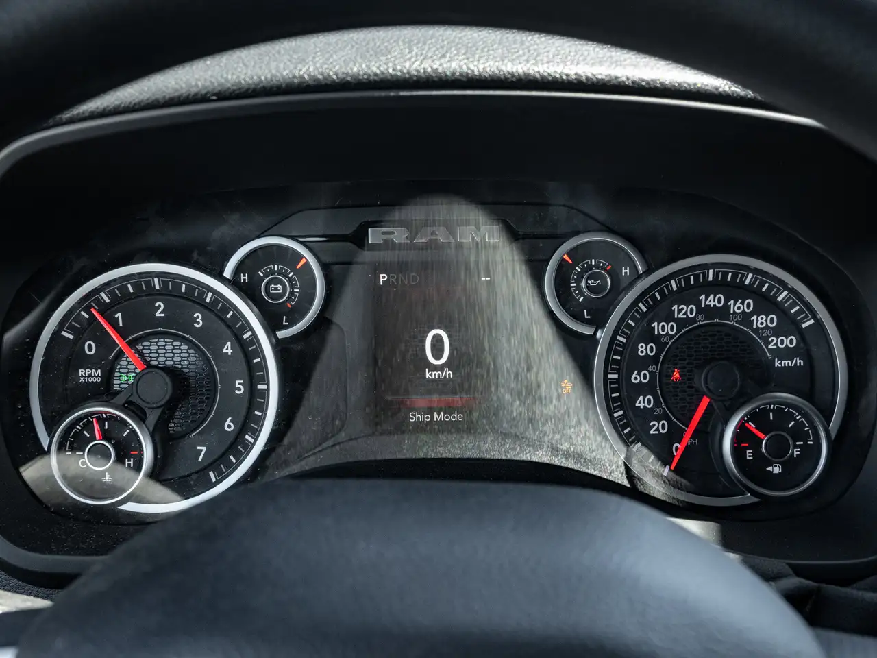 RAM 2500 снимка RAM 2500