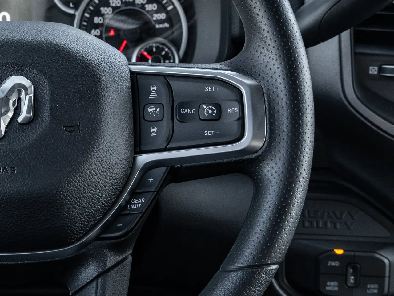 RAM 2500 снимка RAM 2500