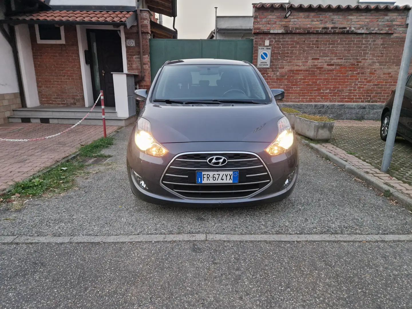 Hyundai iX20 1.4 90CV "45.900 km" GPL madre, Carplay, Sensori p Grigio - 2