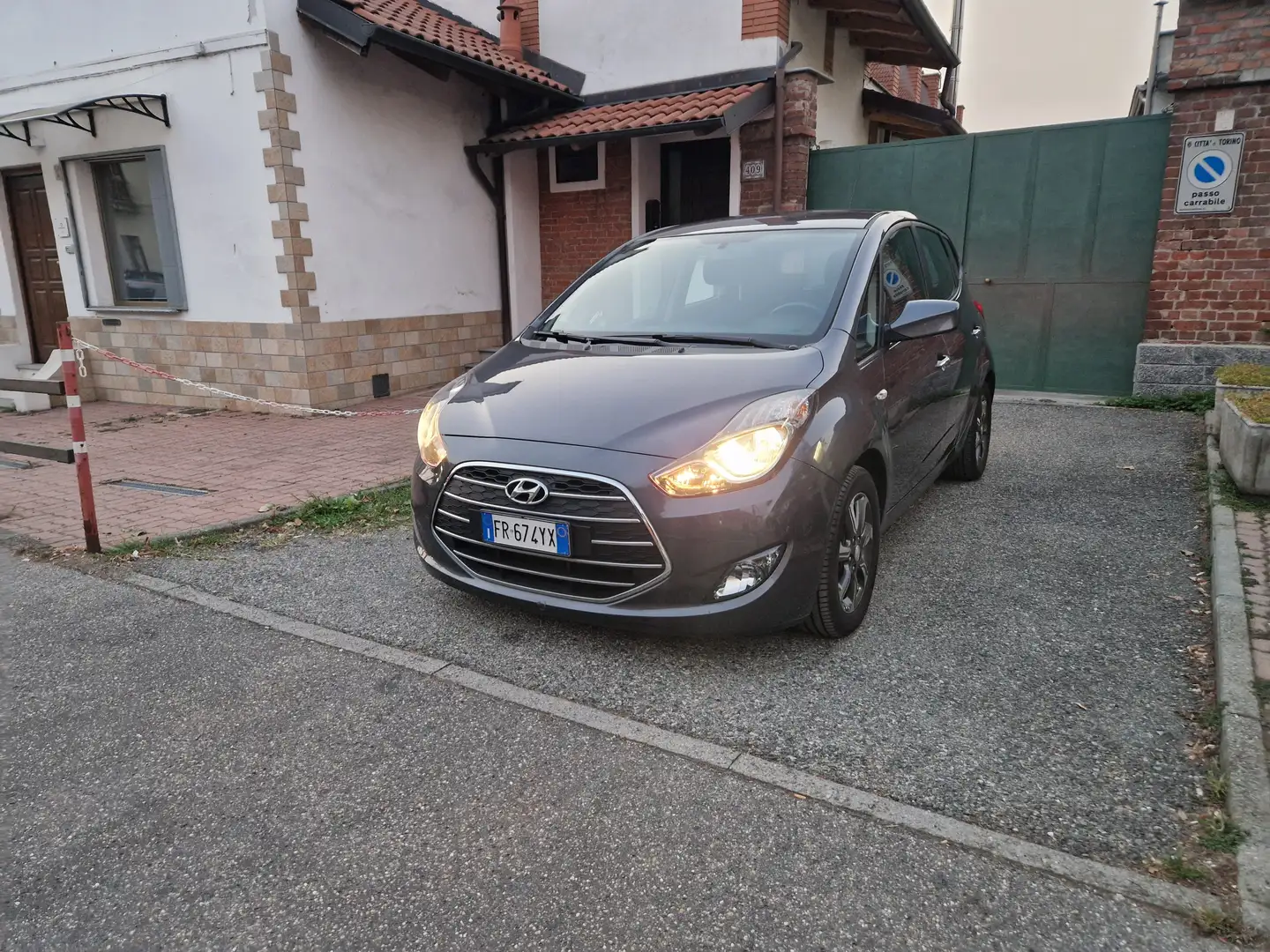 Hyundai iX20 1.4 90CV "45.900 km" GPL madre, Carplay, Sensori p Grigio - 1