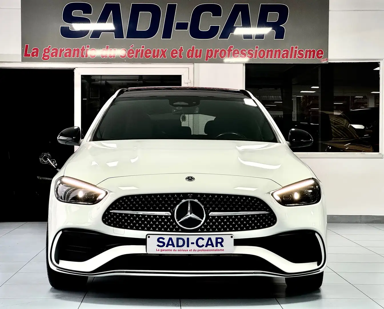 Mercedes-Benz C 300 e Break PHEV 204cv AMG Line (230 kW) Blanc - 2