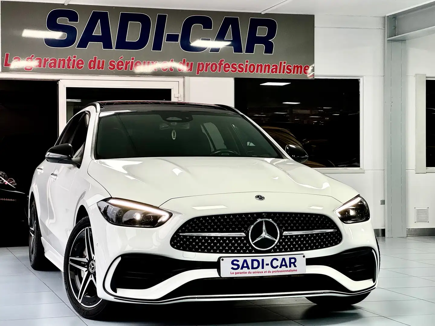 Mercedes-Benz C 300 e Break PHEV 204cv AMG Line (230 kW) Blanc - 1