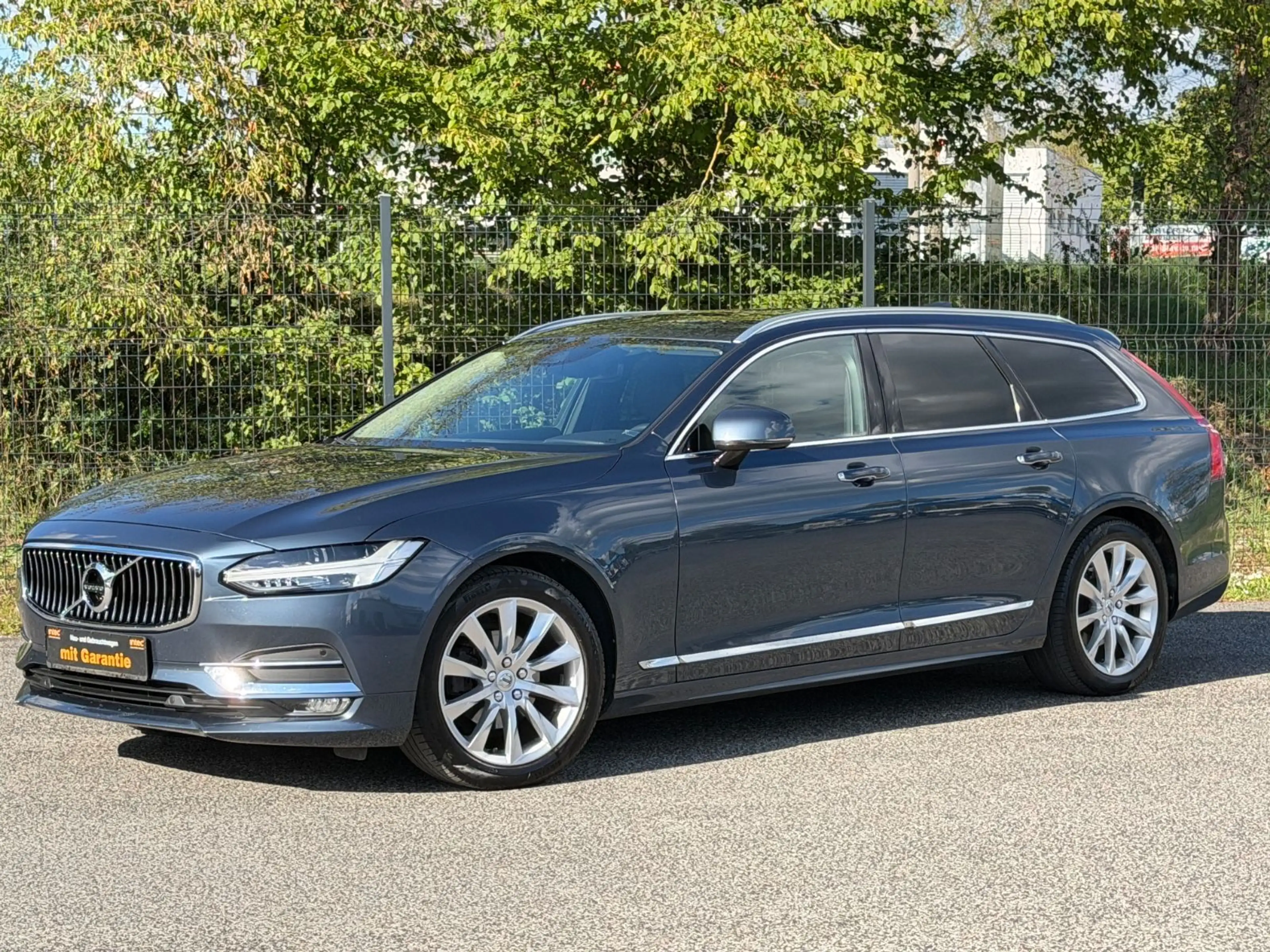 Volvo V90 Kombi Inscription AWD/ Leder — photo 3