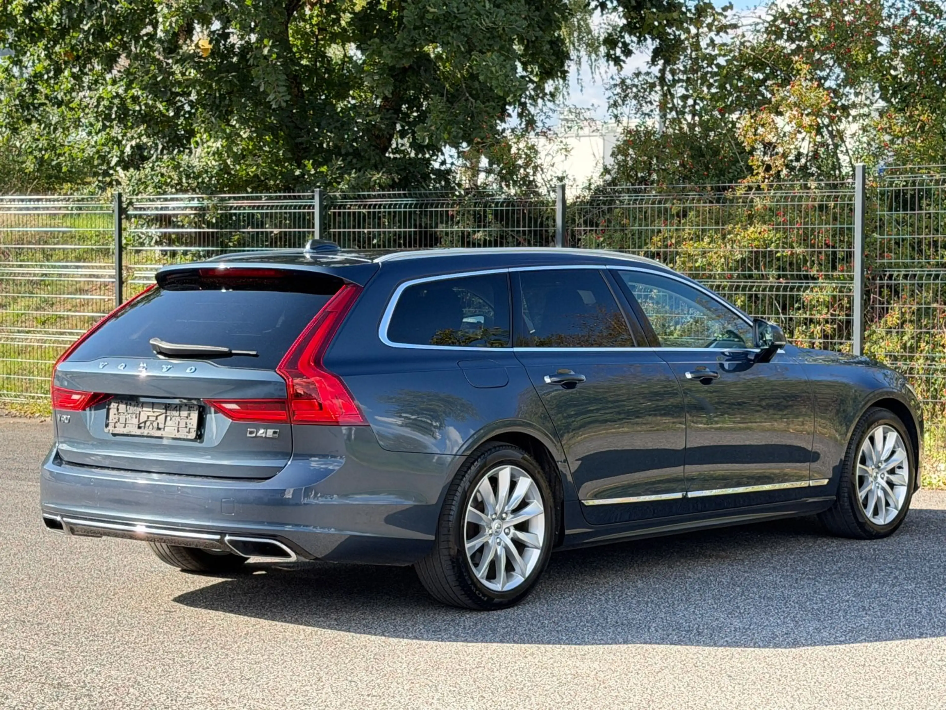 Volvo V90 Kombi Inscription AWD/ Leder — photo 13