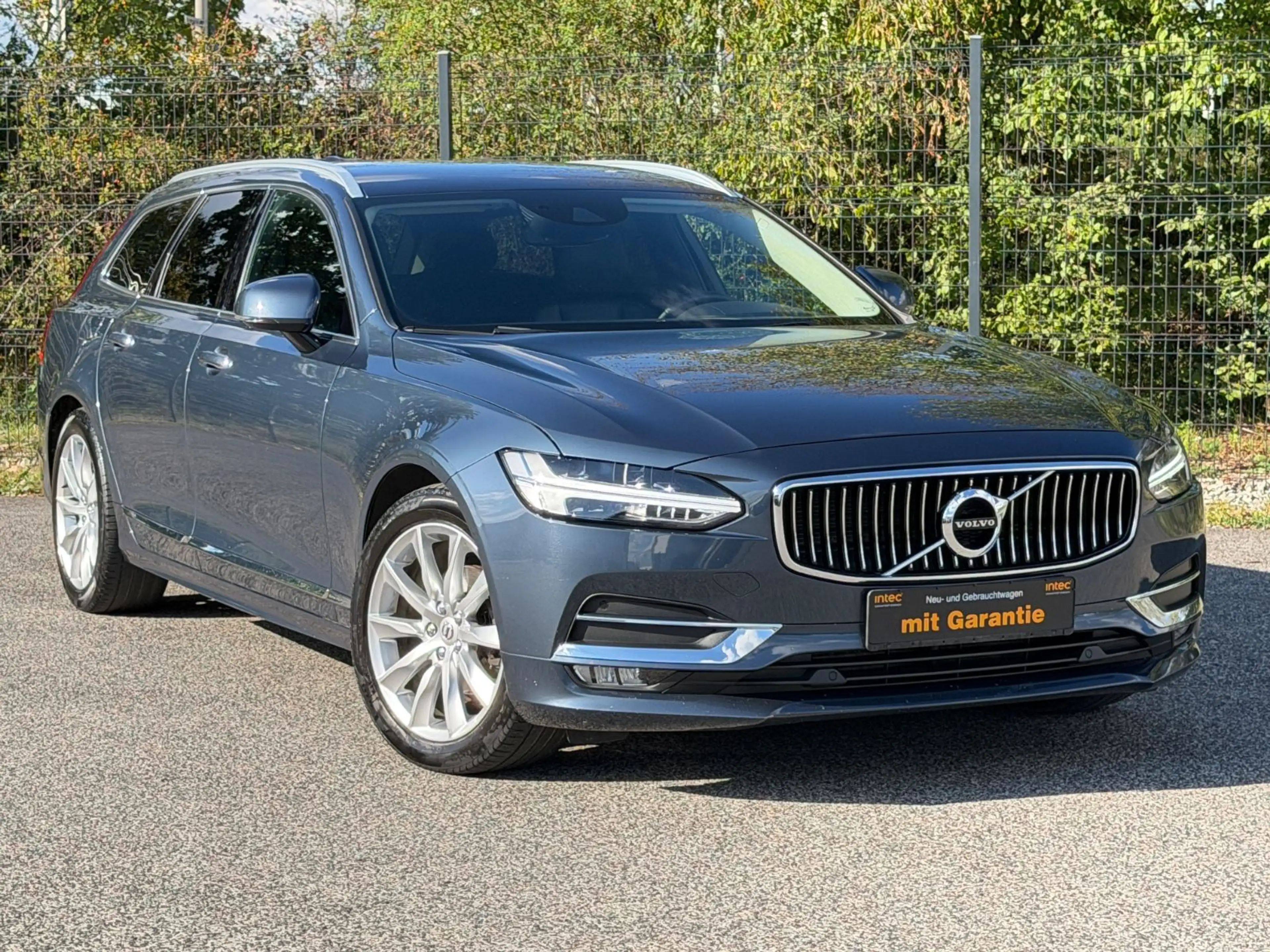 Volvo V90 Kombi Inscription AWD/ Leder — photo 6