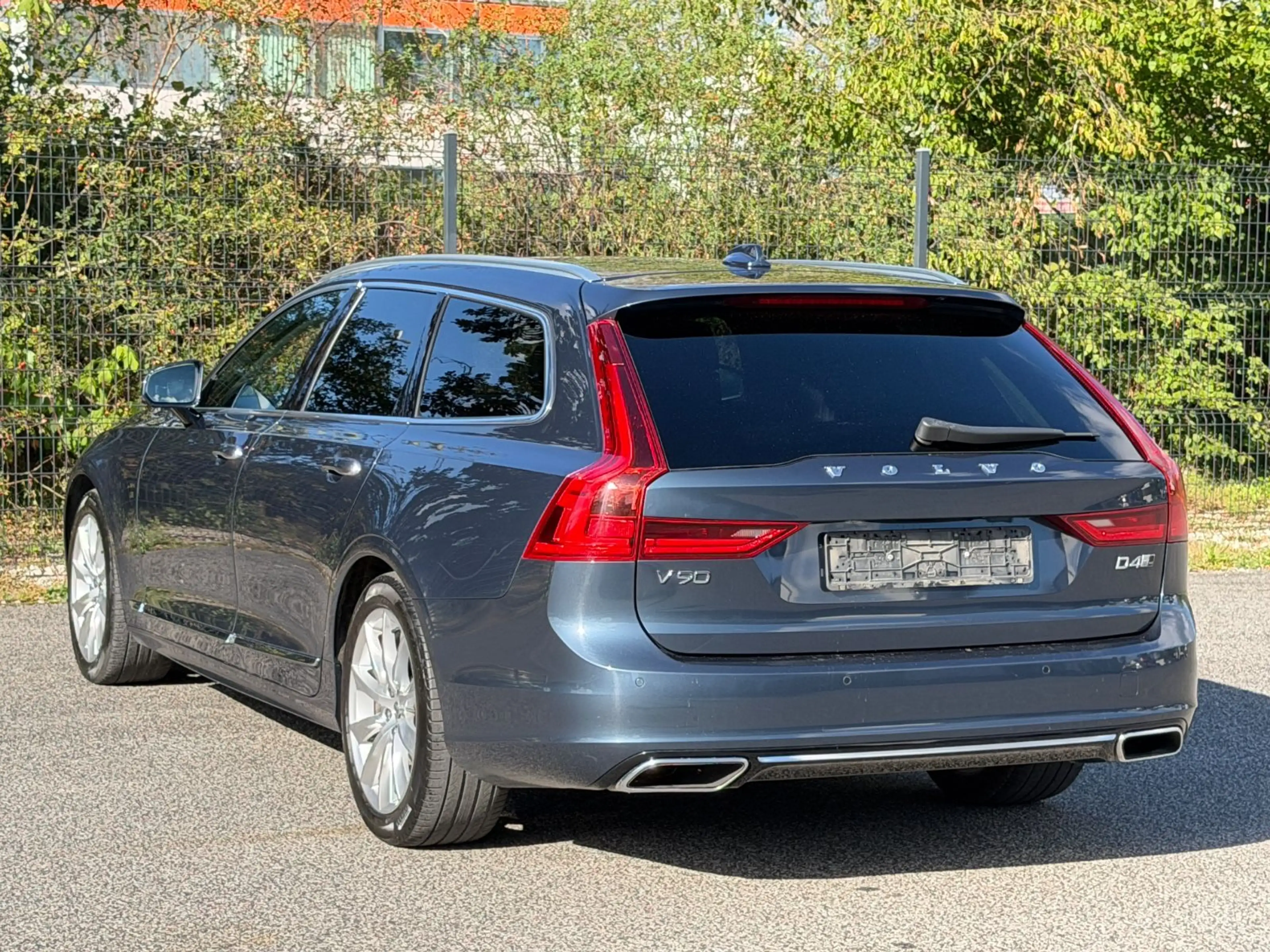 Volvo V90 Kombi Inscription AWD/ Leder — photo 11