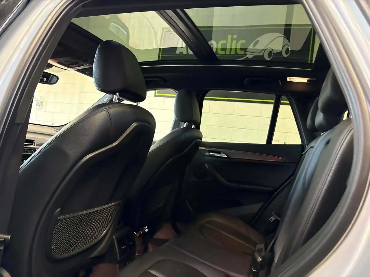 BMW X1 снимка BMW X1