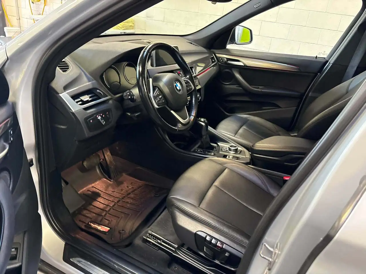 BMW X1 снимка BMW X1