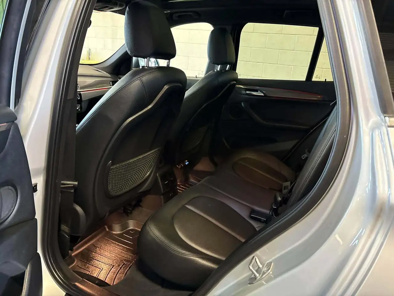BMW X1 снимка BMW X1