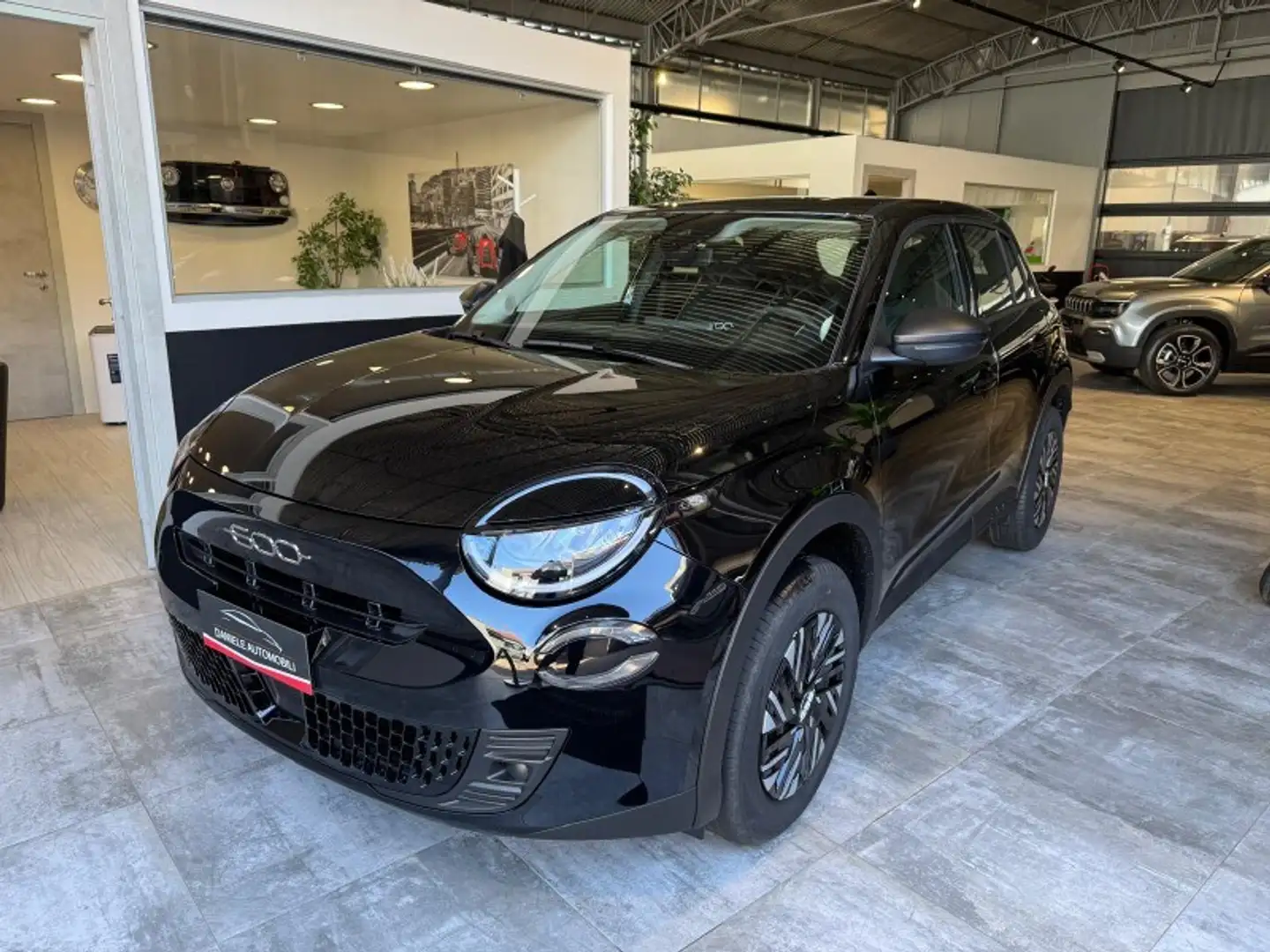 Fiat 600 600 Hybrid 100 CV DCT MHEV Белый - 1