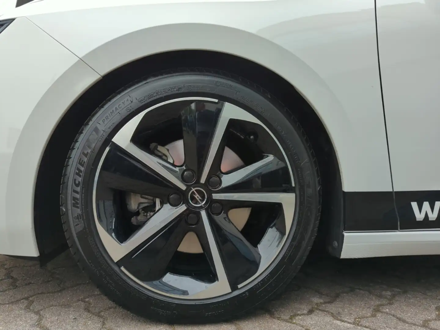 Opel Astra ST GS 1.2 Turbo +AHK+Sitzhzg.+AGR Sitze+LED Weiß - 2