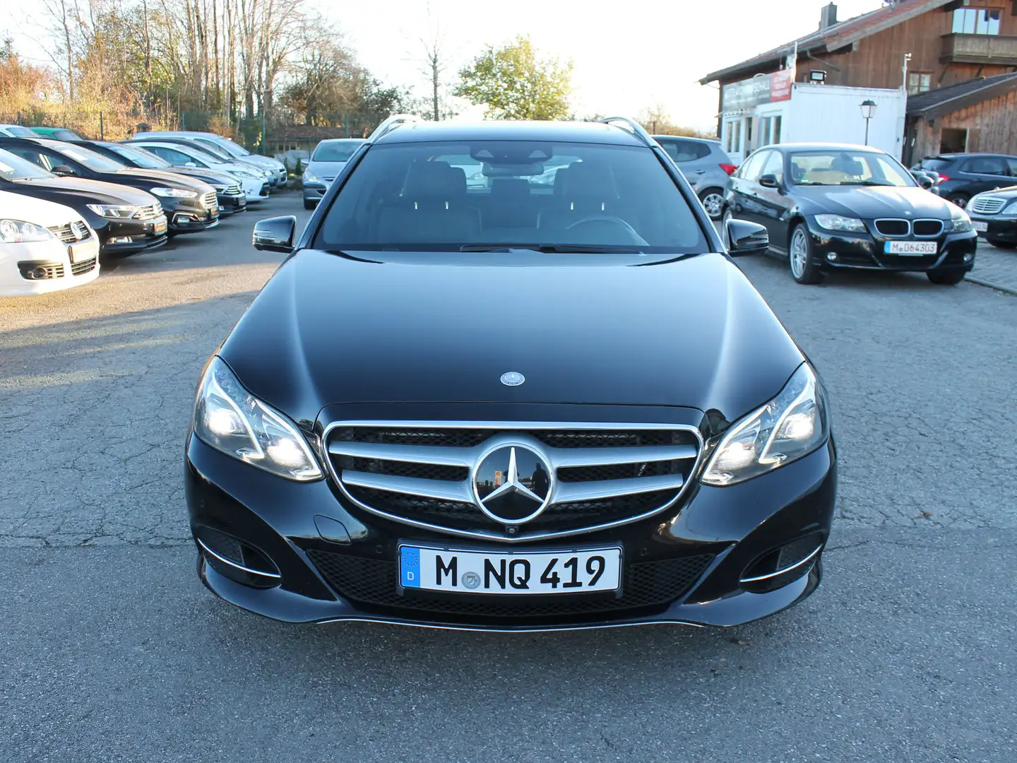 Mercedes-Benz E 400 VOLLAUSSTATTUNG IM AUFTRAG Negru - 2