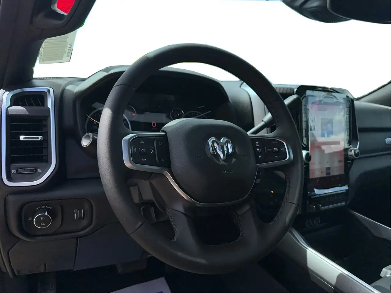 RAM 3500 снимка RAM 3500