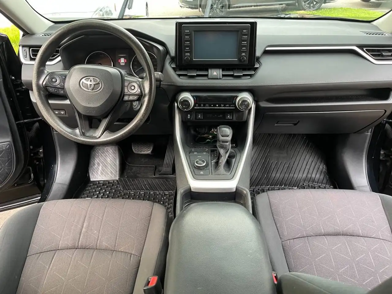 Toyota RAV 4 снимка Toyota RAV 4