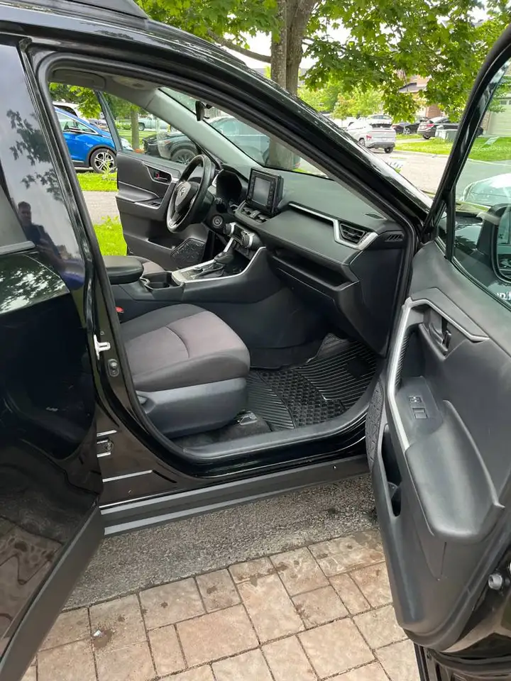 Toyota RAV 4 снимка Toyota RAV 4