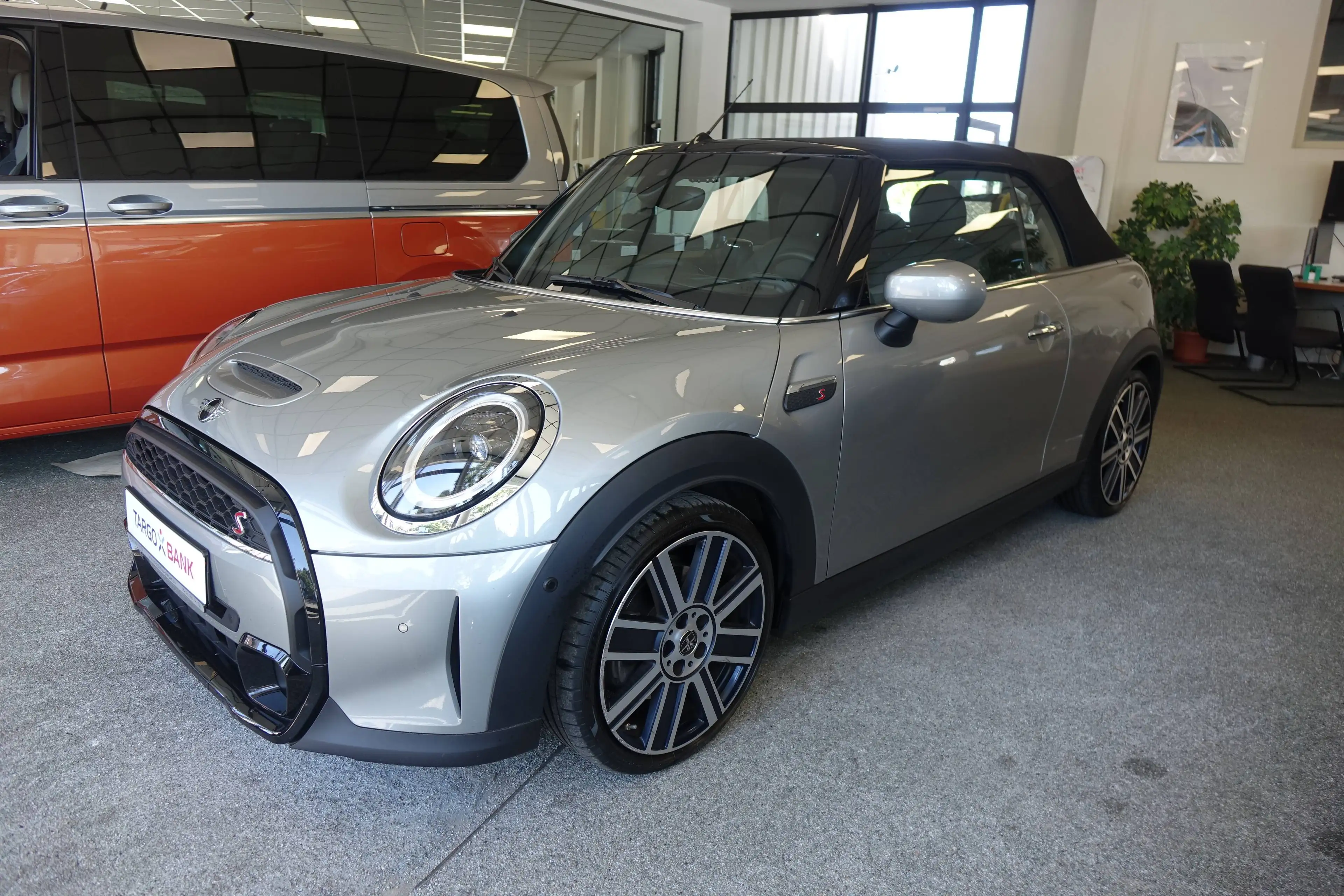 MINI Cooper S Cabrio MINI Yours Trim Steptr +RFK+H/K+HUD+ — photo 5