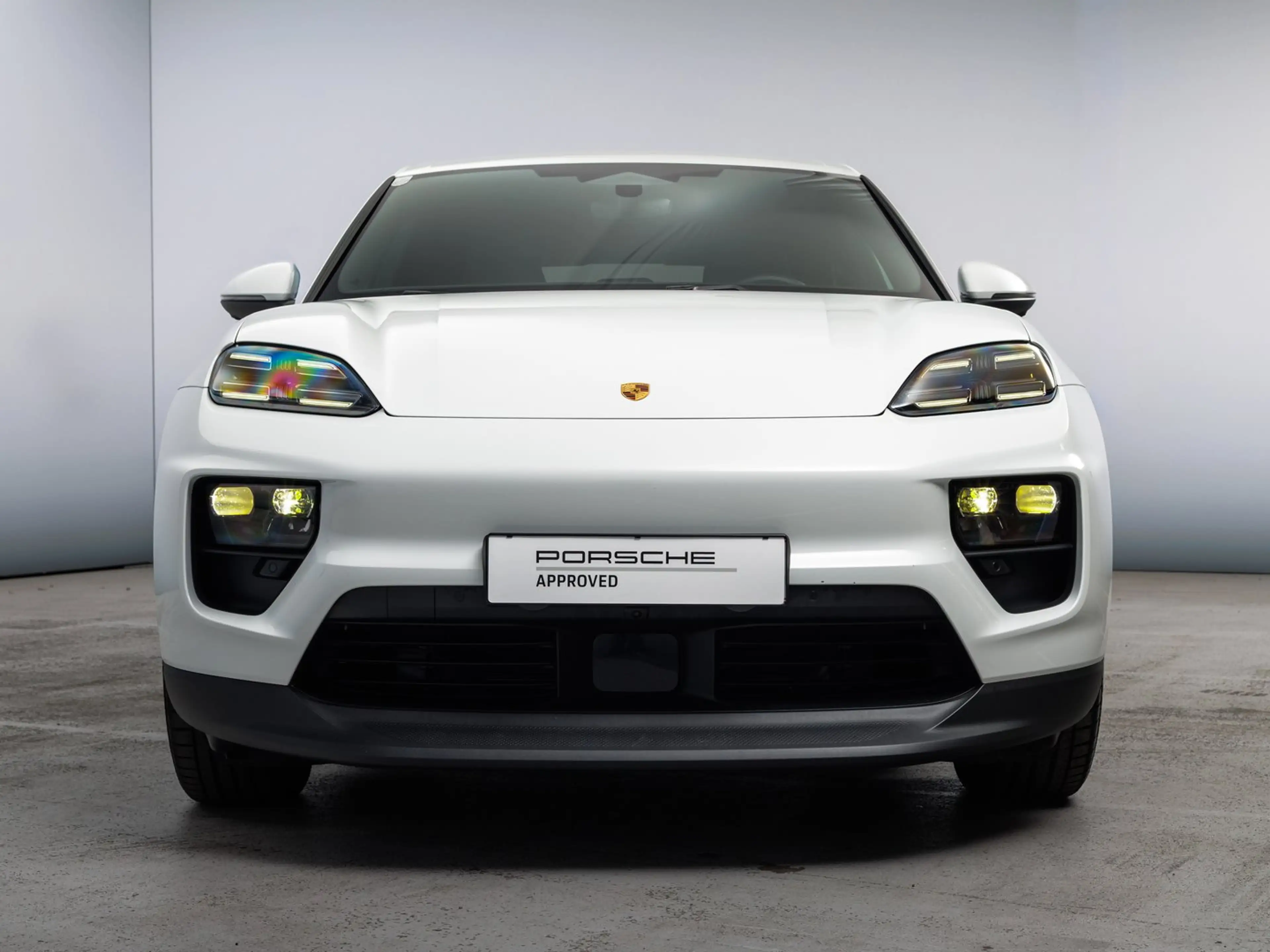 Porsche Macan — photo 11