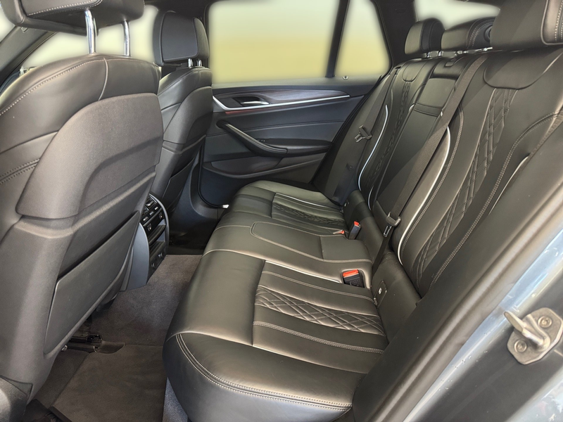 BMW 530 d xDrive — photo 7