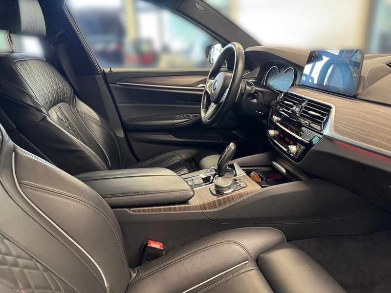 BMW 530 d xDrive — photo 13