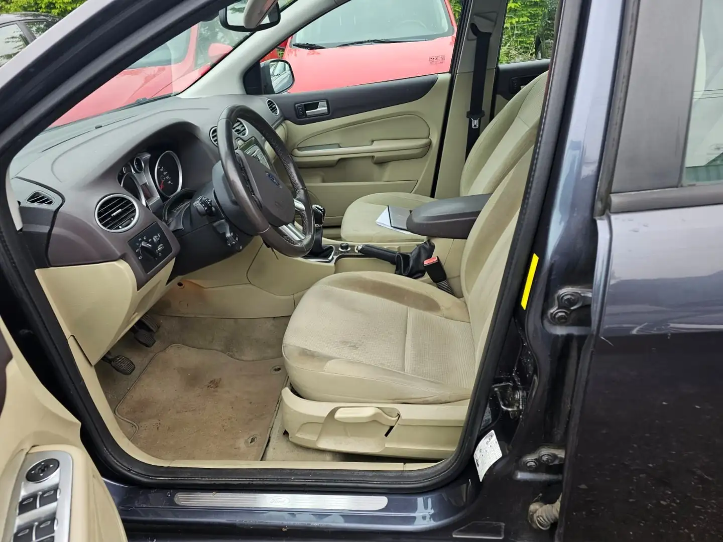 Ford Focus 1.6 TDCi ghia - 1