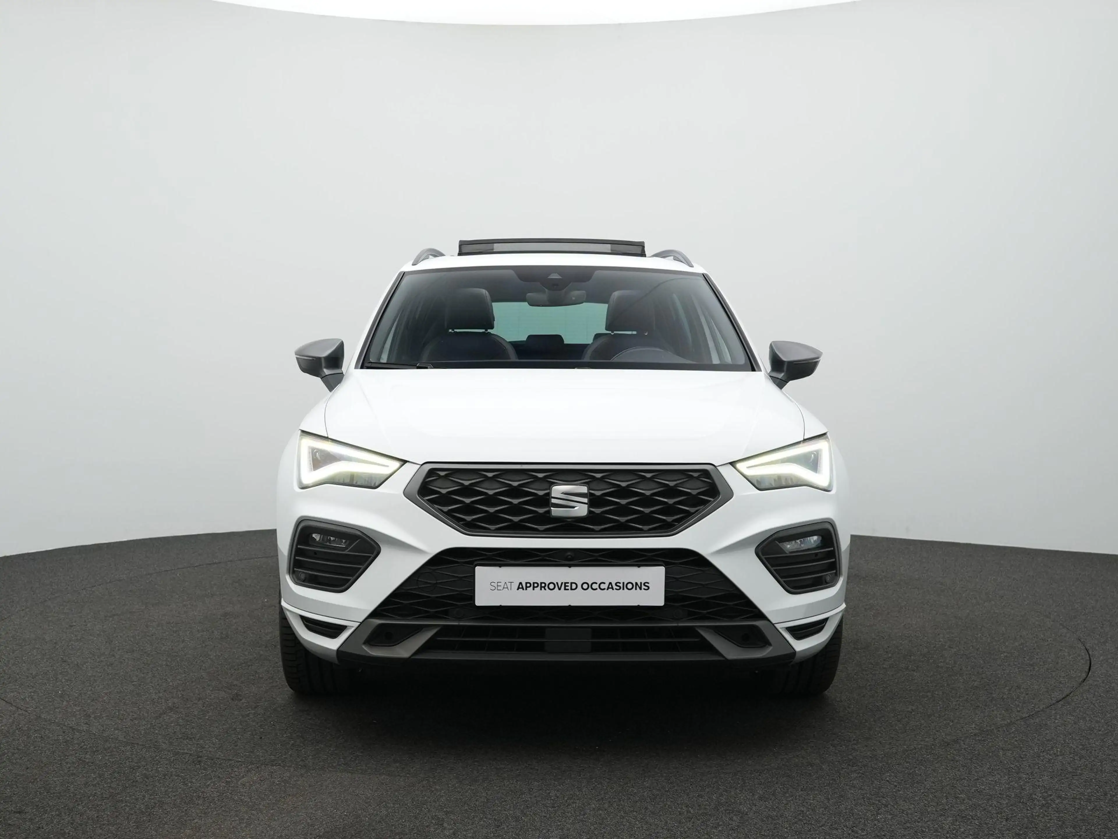 SEAT Ateca 1.5 TSI 150PK DSG FR Business Intense | Panoramada — photo 3