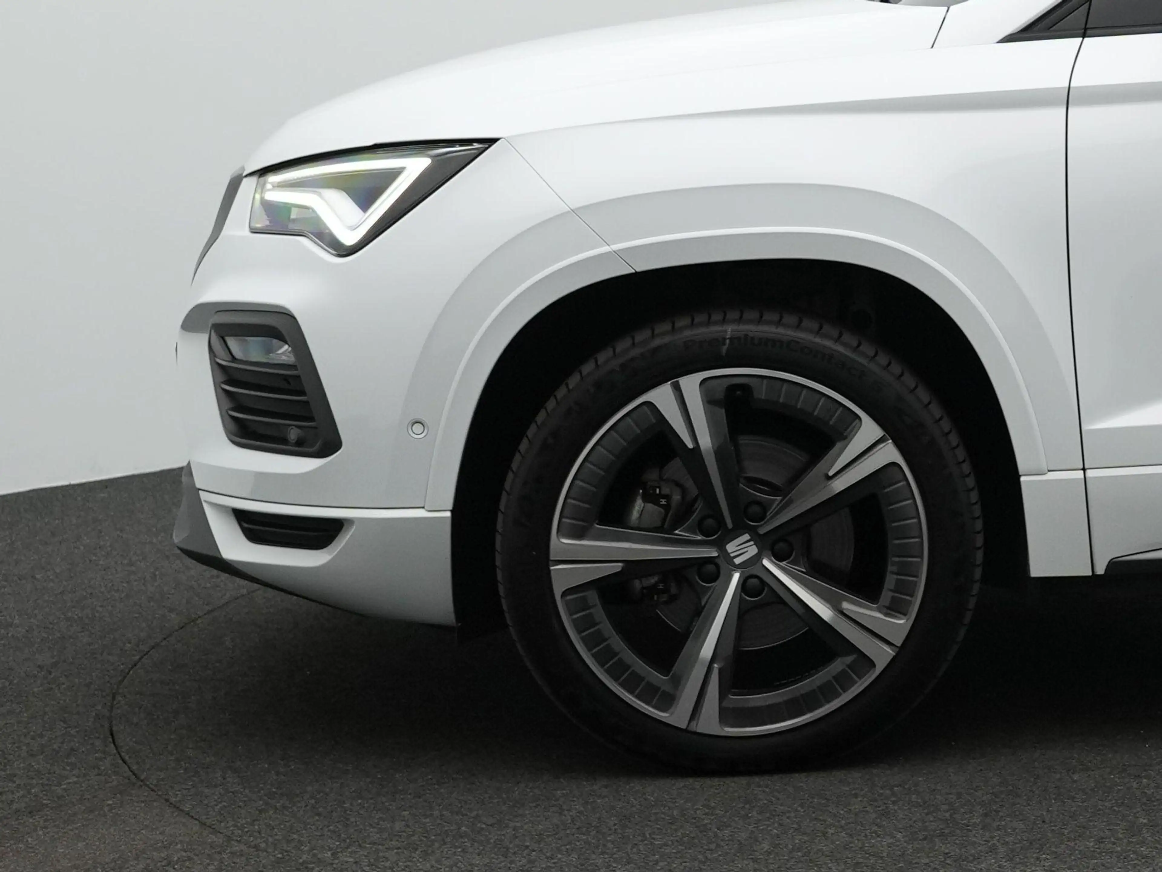 SEAT Ateca 1.5 TSI 150PK DSG FR Business Intense | Panoramada — photo 12