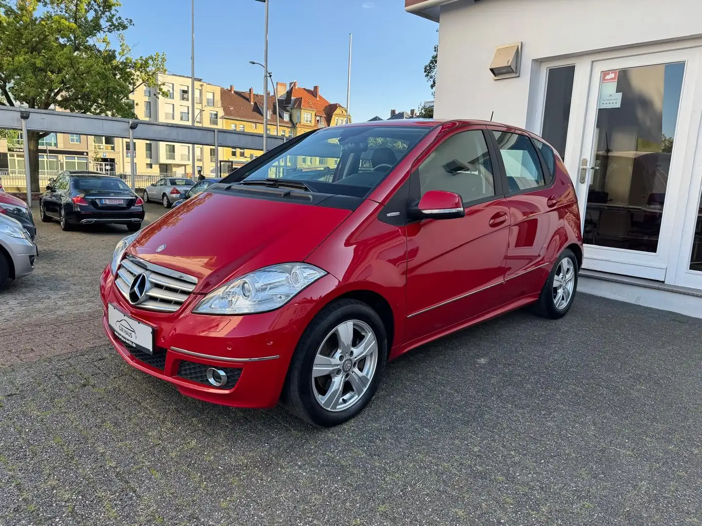 Mercedes-Benz A 200 Sport Edition Autotronic*Aus 1.Hand* Rot - 2