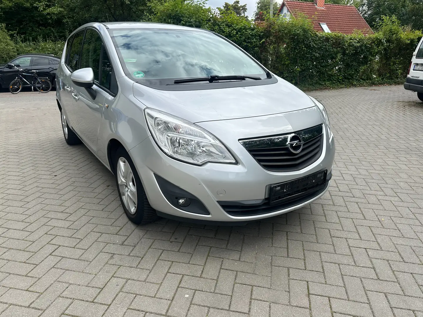 Opel Meriva Design Edition / Tüv Neu / Klima / euro 5 Silber - 2