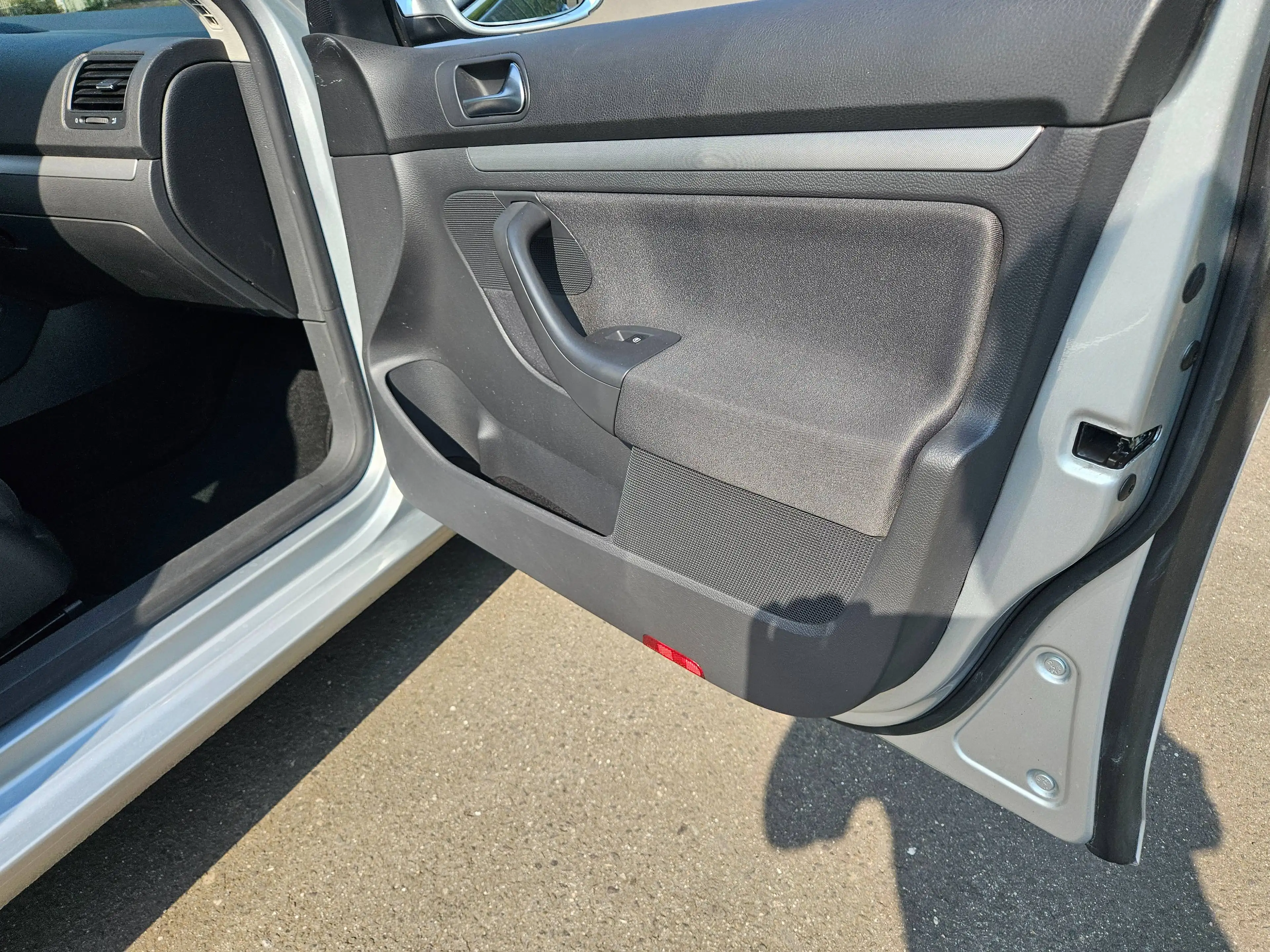 Volkswagen Jetta Comfortline - 1. Hand - Scheckheftgepflegt bei VW — photo 13