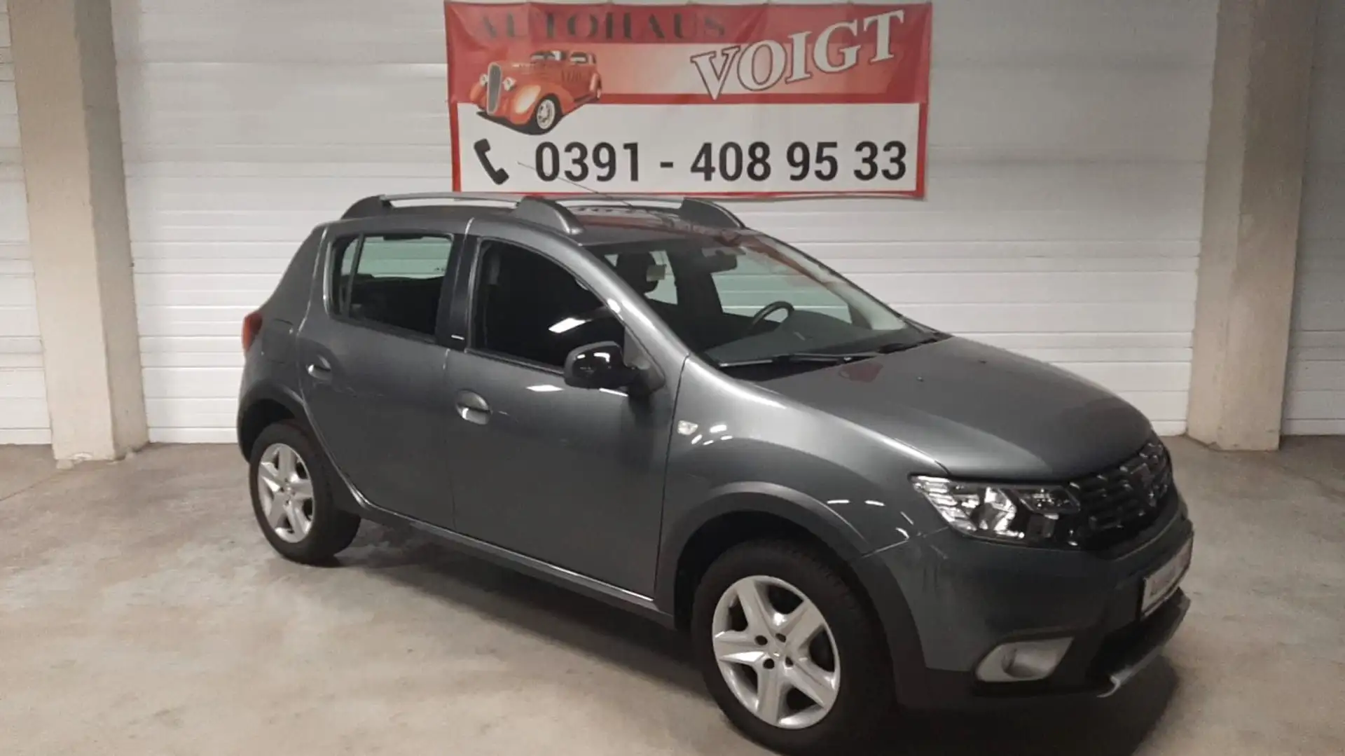Dacia Sandero II Stepway Celebration Grau - 2