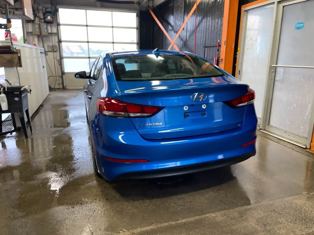 Hyundai ELANTRA снимка Hyundai ELANTRA