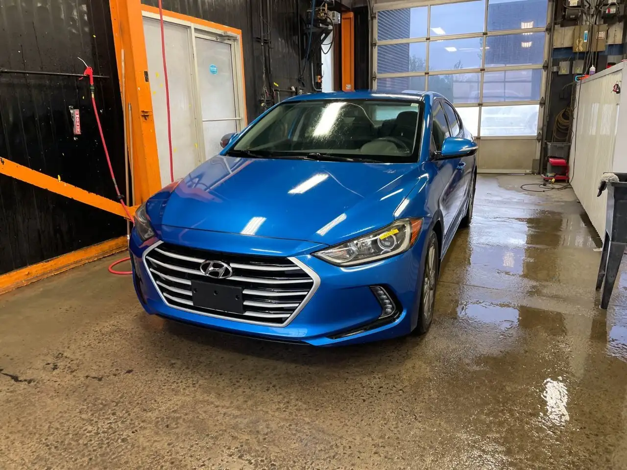 Hyundai ELANTRA снимка Hyundai ELANTRA