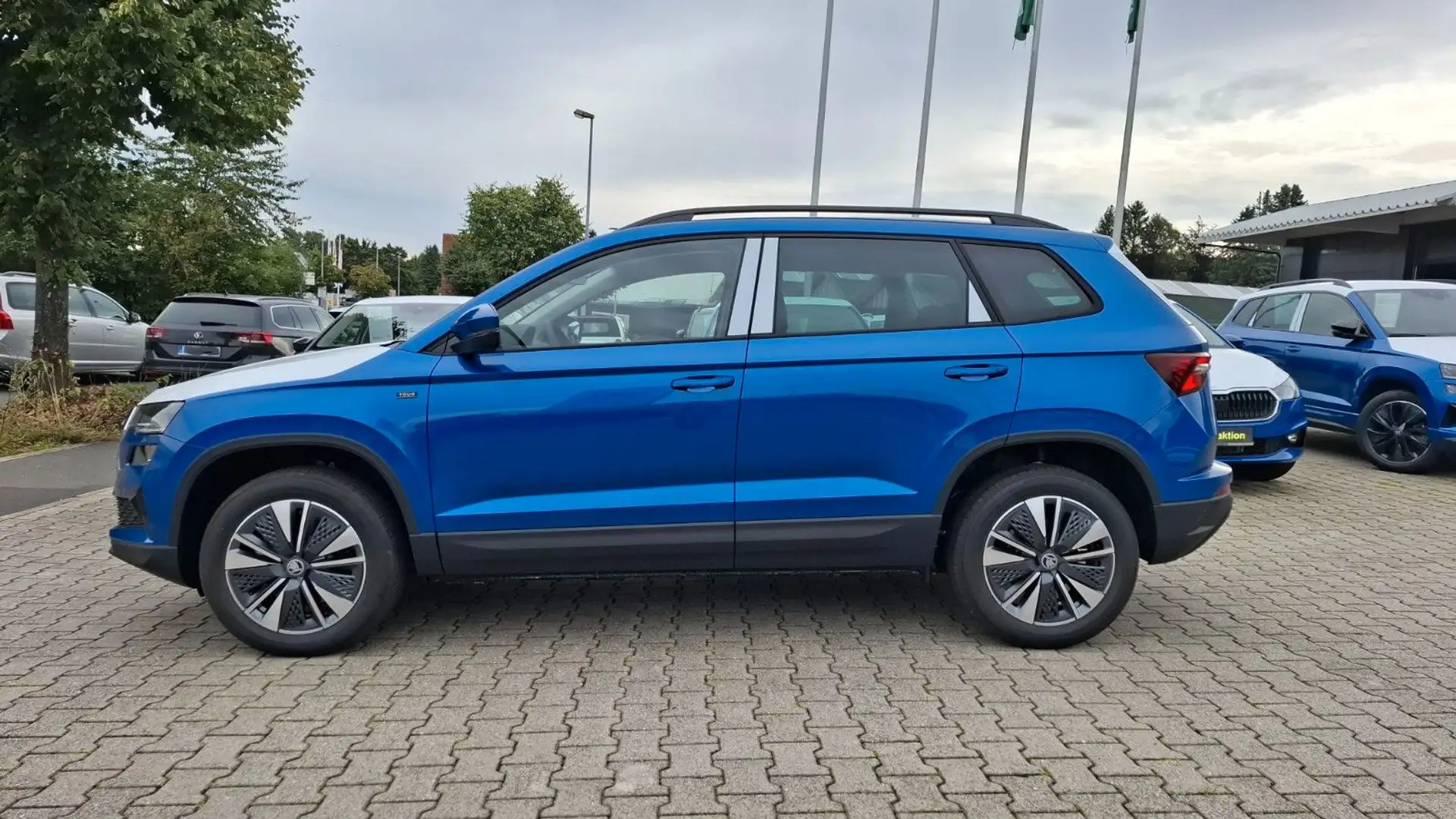 Skoda Karoq 15O PS TSI Tour/MATRIX/Kamera/AHZV/EPH/ - 2