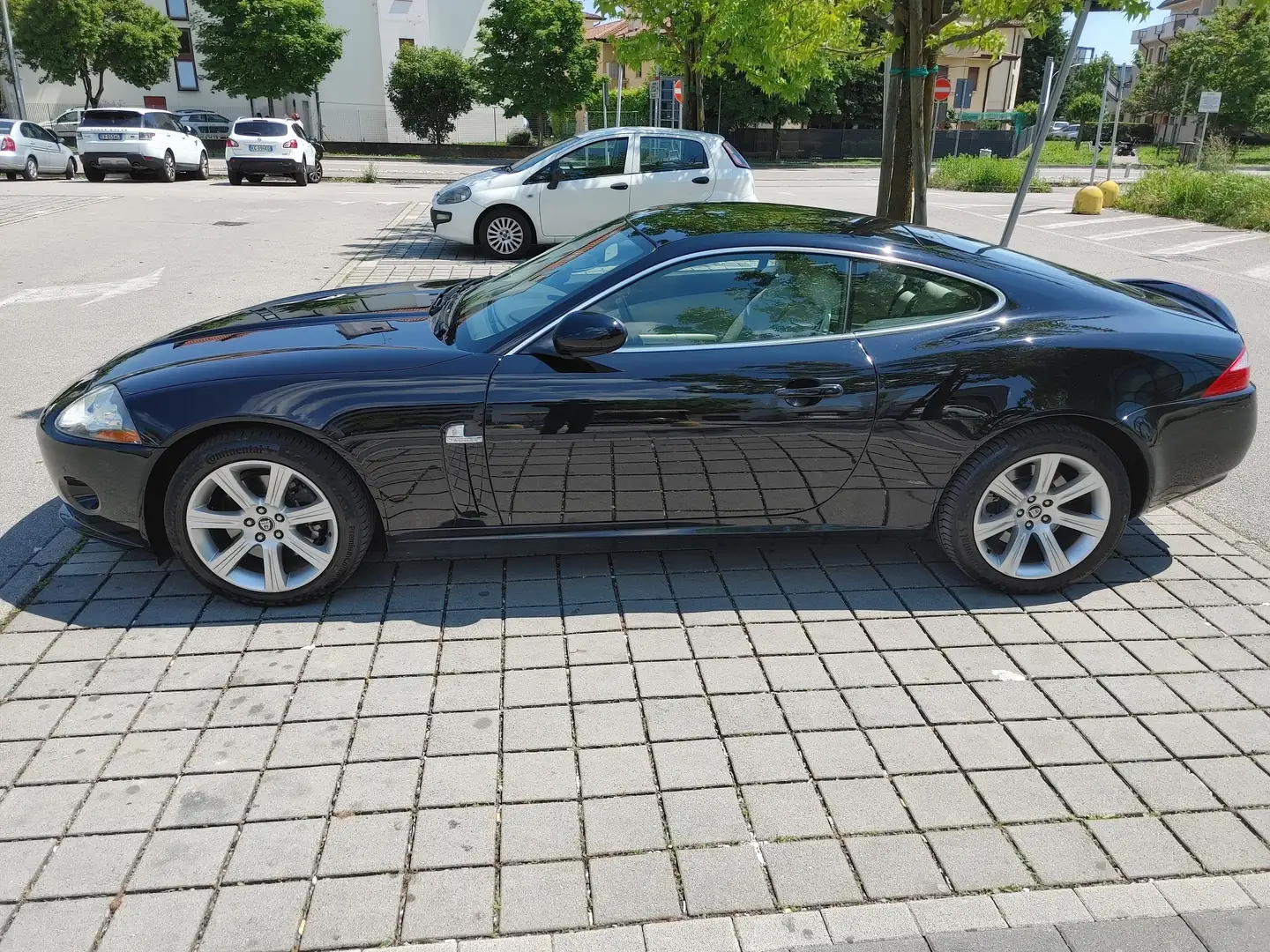 Jaguar XK 4.2 COUPÉ Noir - 2