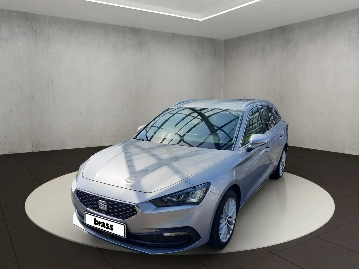 SEAT Leon Sportstourer 2.0 TDI Xcellence Allwetterrei Argent - 1