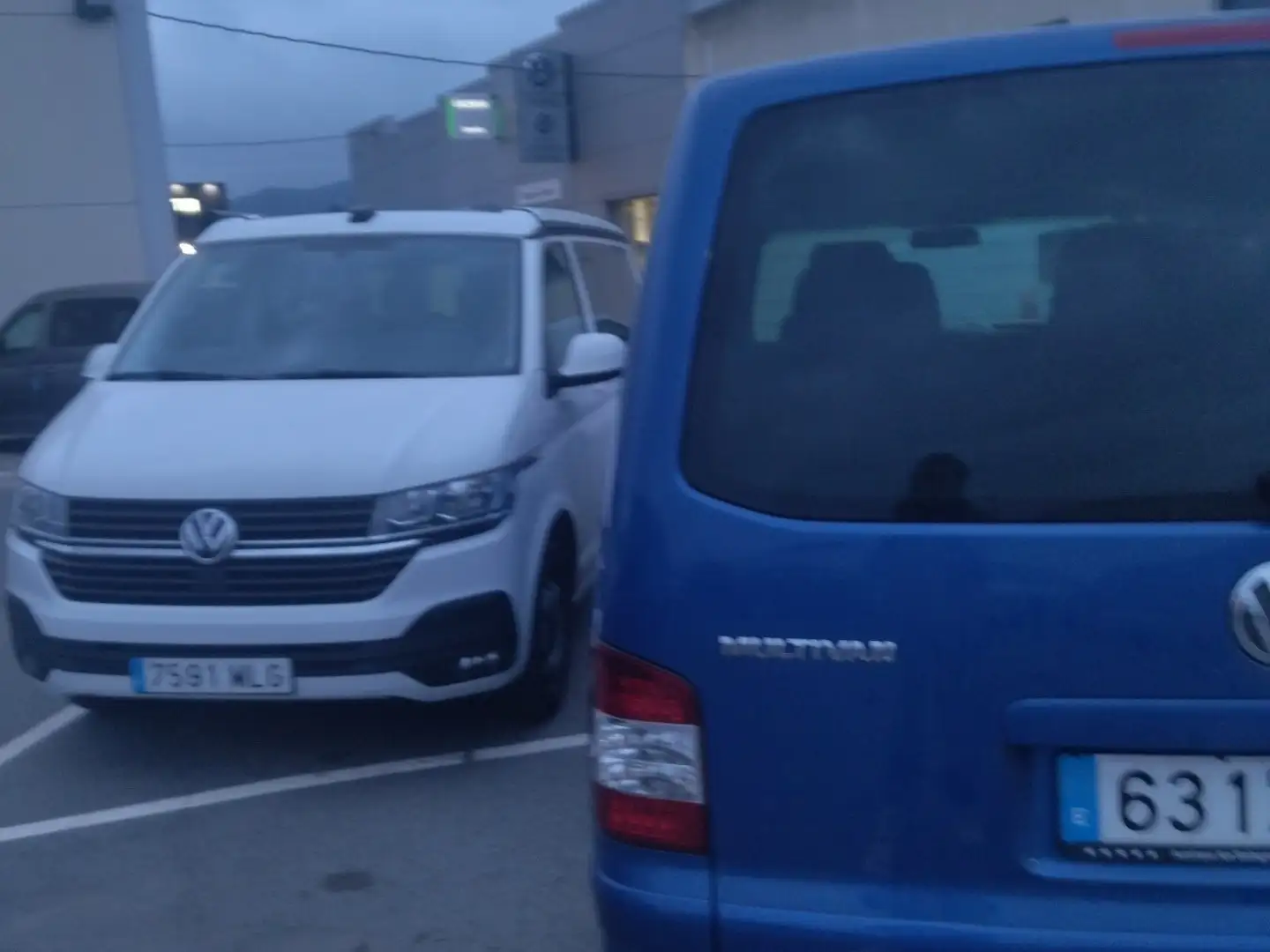 Volkswagen T5 Multivan vendo, cambio por familiar diesel negociable Albastru - 2