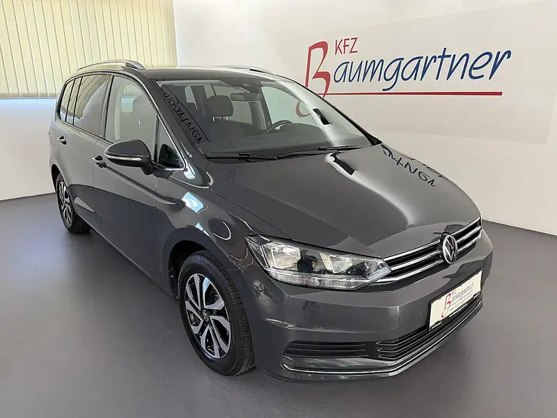 VOLKSWAGEN Touran