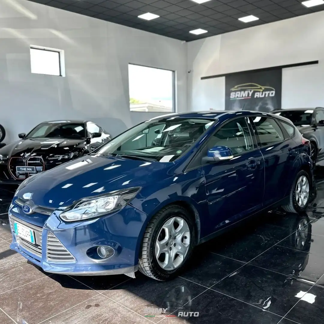 Ford Focus Focus 5p 1.6 tdci Titanium 95cv Azul - 2