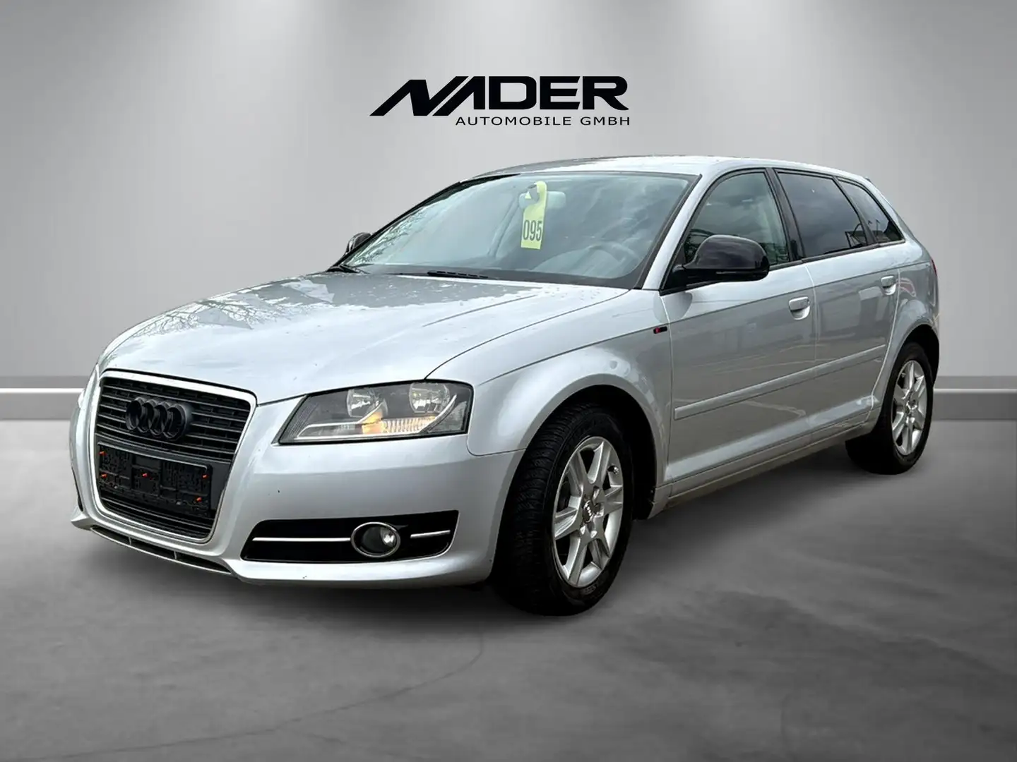Audi A3 1.6 Attraction Metallic/Klima/Tempomat/2Hand Silber - 1