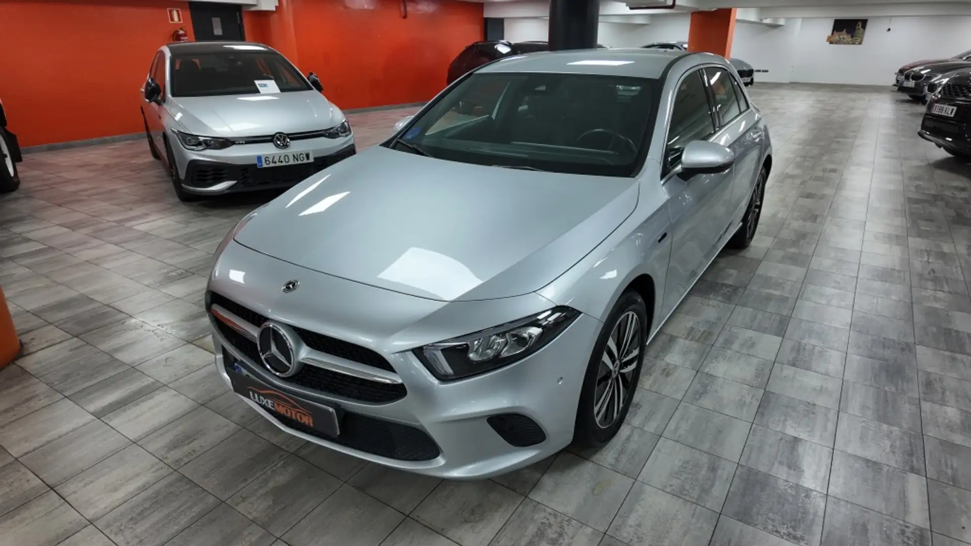 Mercedes-Benz A 250 250e 8G-DCT Gris - 1