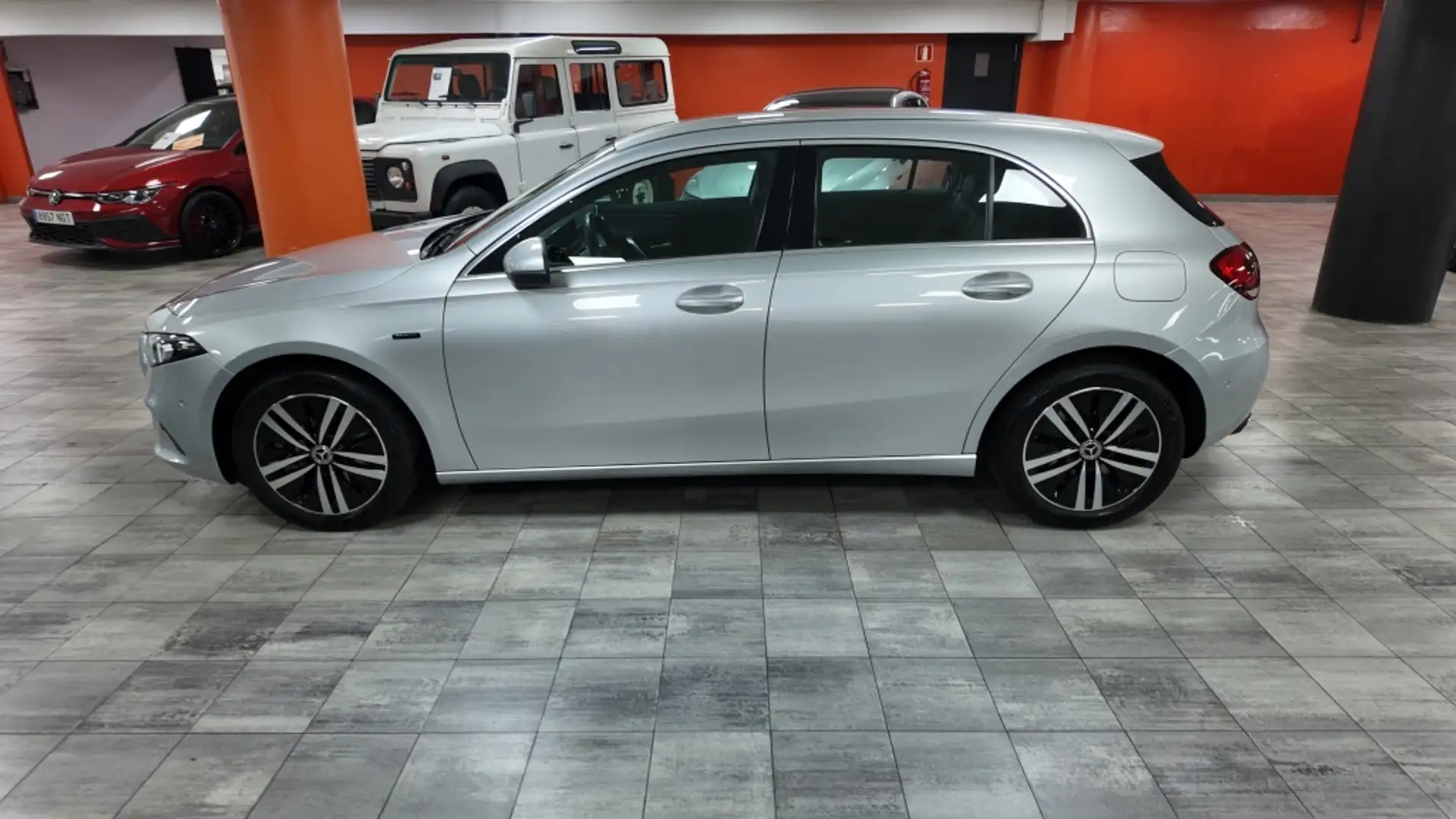 Mercedes-Benz A 250 250e 8G-DCT Gris - 2