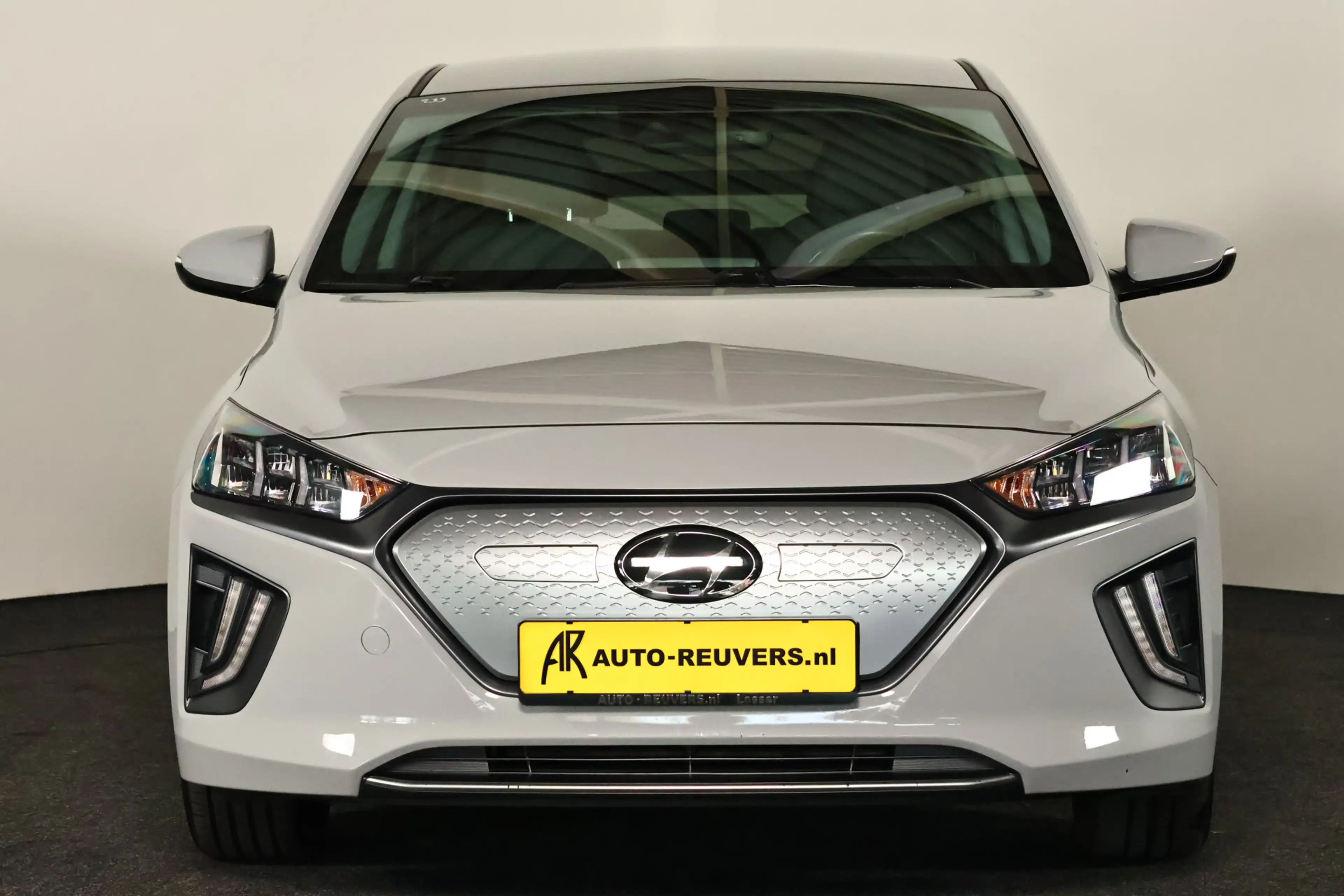 Hyundai IONIQ Comfort EV 38 kWh / ACC / Navi / CarPlay / Camera — photo 8