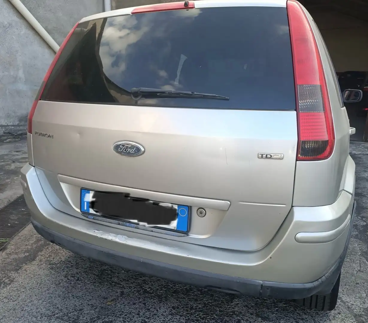Ford Fusion 1.4 tdci + Gris - 2